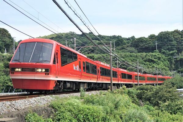 熱川バナナワニ園のクラフトビールや台湾の雰囲気が楽しめる「熱川ゆけむり夜市ビール列車」を7月12日に運行