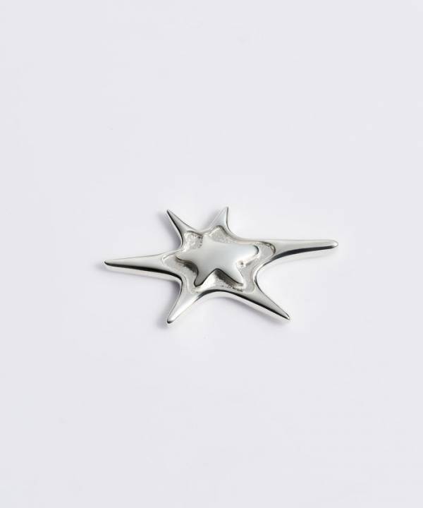 ジュエリーブランドLAMBDA(ラムダ)がグラフィックデザイナー／アーティストGUCCIMAZEとのコラボレーションを発表。GUCCIMAZEのグラフィックがジュエリーとして立体的に表現される初の試み。