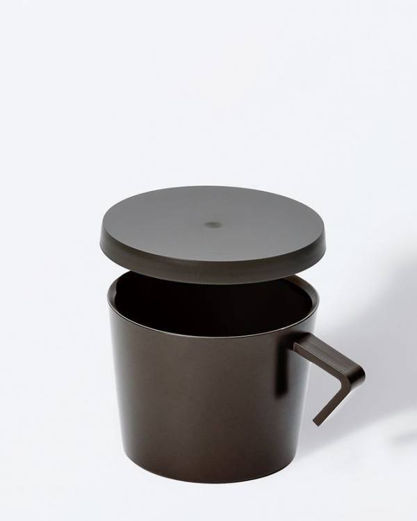 液だれしないマグカップが誕生！注ぐに特化した多用途マグ「tak. NEST jug mug」2025年8月発売　6月18日～20日、インテリア ライフスタイル2025で初公開！