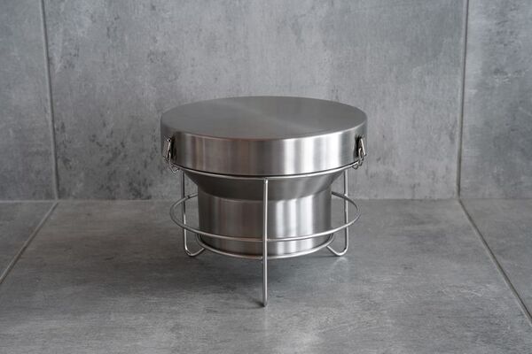 クラウドファンディングで3,200万円を超える支援を集めた七輪「YOKA SHICHIRIN++」の一般販売を開始