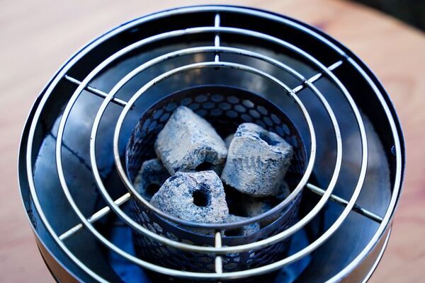 クラウドファンディングで3,200万円を超える支援を集めた七輪「YOKA SHICHIRIN++」の一般販売を開始