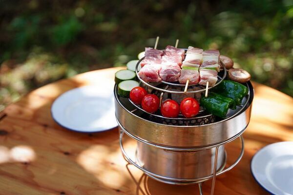 クラウドファンディングで3,200万円を超える支援を集めた七輪「YOKA SHICHIRIN++」の一般販売を開始