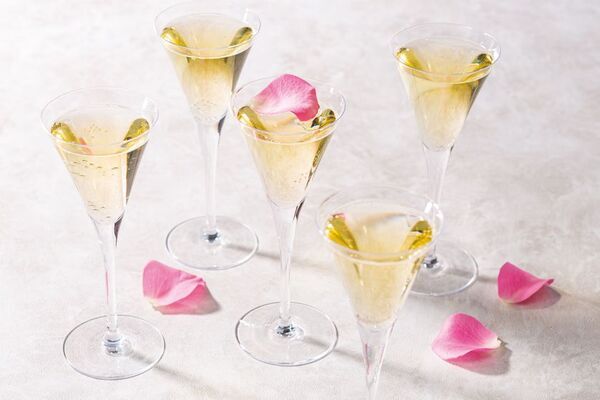 東京ベイ舞浜ホテル、セイボリービュッフェ付きの新感覚アフタヌーンティー　アフタヌーンティービュッフェ「フラワーパーティー」を開催！7月5日～9月15日の土・日・祝日限定