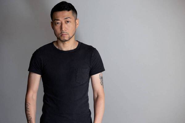 ”リバイバル”音楽プロジェクト『Newtro』DJ HASEBE × Natsu Summerが、あの名曲「ウイスキーが、お好きでしょ」をリバイバル。夜の街にとける、ラウンジ×シティポップの極上カクテル。