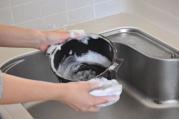 伝統の瀬戸焼製で超軽量・レンジもOKのダッチオーブン「マルチダッチオーブンSETO」がmachi-yaにて先行販売開始！自宅でもアウトドアでも本格調理が可能