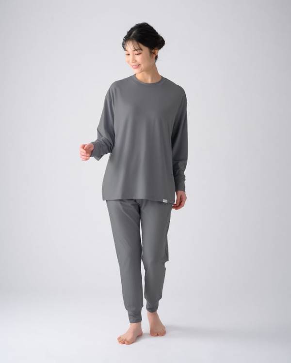 24時間リカバリーウェア「ReD(レッド)」JAL国際線ファーストクラスのリラクシングウェアに導入