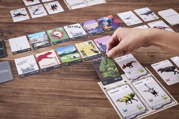 「恐竜くん」全面監修による、興味と新たな発見につながる恐竜ボードゲーム・遊べる恐竜図鑑、「ディノミュージアム」をGEO GAMESから2025年7月8日(火)に発売！