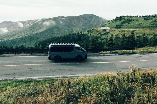 大分を“泊まりながら観光できる”バン専門のレンタカーショップ「GORDON MILLER VANLIFE RENT CAR」7月26日(土)グランドオープン