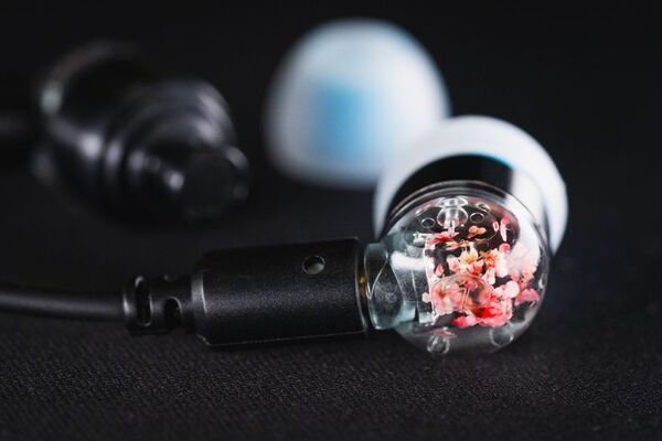 オーツェイド社、6/24より新開発ツイータ搭載の有線イヤホン「intime夜桜」と新開発ケーブルCOAXUSをMakuakeで限定販売