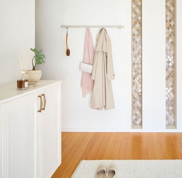 間仕切り専用のノイズレスカーテンレール「フロウ」をはじめとした、カーテンレールの新製品を7月14日(月)より全国で販売開始