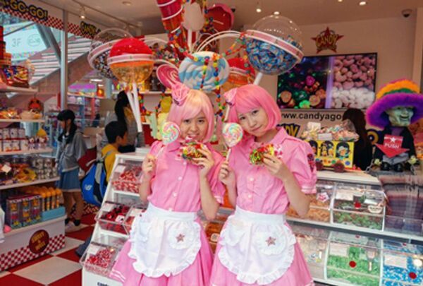 アパ社長カレー煎餅 発売記念！CANDY A★GO★GO！原宿本店で7月1日(火)にアパ社長が1時間店長に就任！