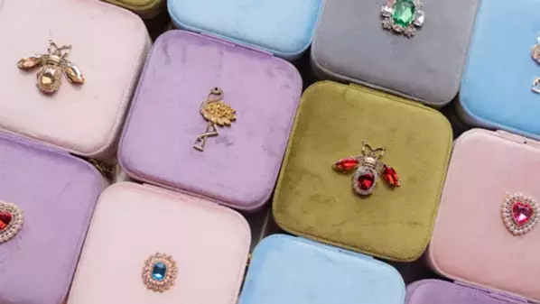 キャンディみたいな大ぶり天然石を使った色石リングをお披露目「JEWEL PALETTE」