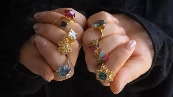 キャンディみたいな大ぶり天然石を使った色石リングをお披露目「JEWEL PALETTE」