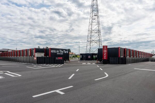 栃木県鹿沼市「アクロスプラザ鹿沼」内にコンテナホテル「HOTEL R9 The Yard アクロスプラザ鹿沼」が2025年7月24日(木)開業予定！