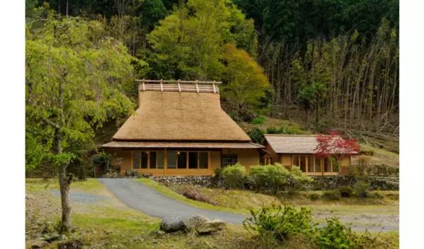 『廃棄予定の200年茅葺民家』保護へ、「READYFOR」にて支援を募るクラウドファンディングを開始