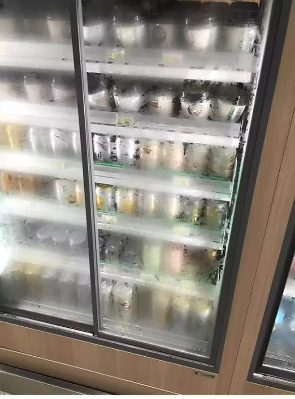 梅雨の結露を防ぐ！冷蔵ショーケース専用の透明フィルムのお試しサイズを7月30日まで特別価格1,980円(税込)で販売