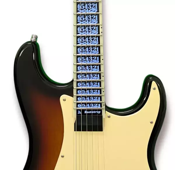 ギターの挫折を無くす液晶パネル指板ギター「TabNavi Guitar」の一般販売を開始！