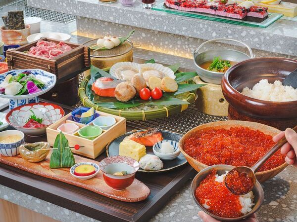 “朝食がおいしいホテルランキング全国1位”を獲得した朝食ビュッフェが売りのホテルが仕掛ける新たな朝食──先行オープンの“日本一の囲炉裏朝食”を誰よりも早くご堪能ください。