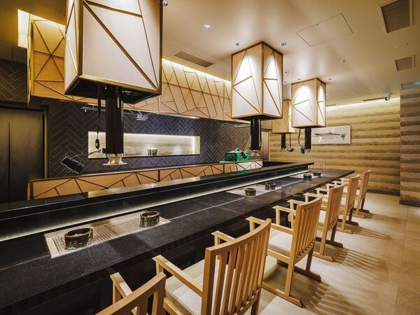 “朝食がおいしいホテルランキング全国1位”を獲得した朝食ビュッフェが売りのホテルが仕掛ける新たな朝食──先行オープンの“日本一の囲炉裏朝食”を誰よりも早くご堪能ください。