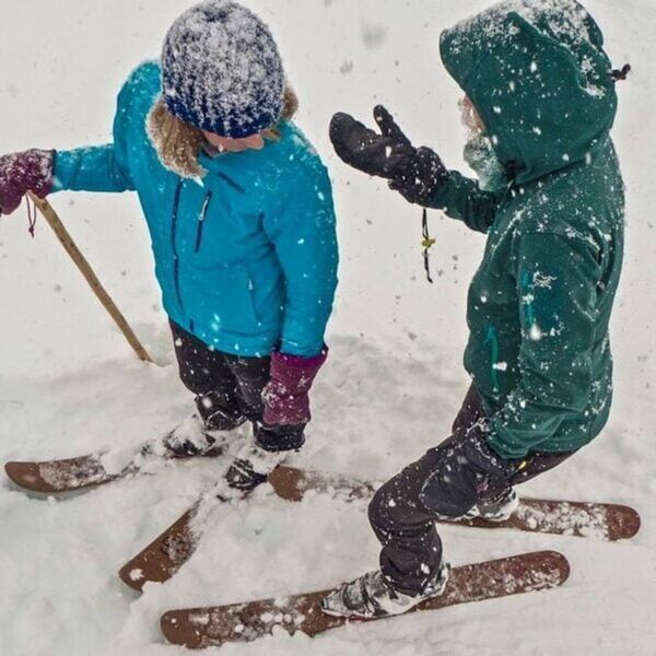 「雪さえあれば楽しめる」古くて新しいスノーアクティビティ『スキーシュー』の米国老舗ブランドAltai Skis製品の国内取り扱い開始！