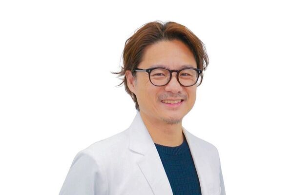 爆発的ブームとなったぶら下がり健康器が約半世紀ぶりに進化！座椅子と合体した「ぶらさがりチェア」発売