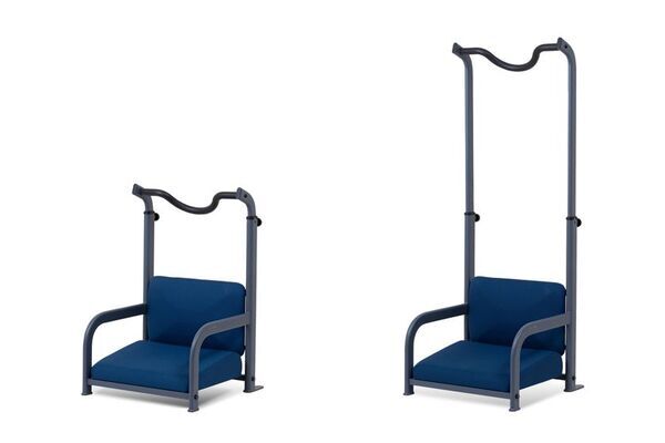 爆発的ブームとなったぶら下がり健康器が約半世紀ぶりに進化！座椅子と合体した「ぶらさがりチェア」発売