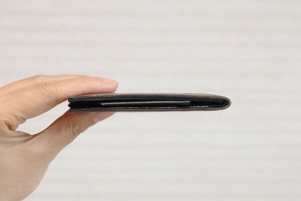 総額1億円以上を販売！薄さわずか6mmのミニマム財布『Tenuis』シリーズ最新版の先行予約販売を開始