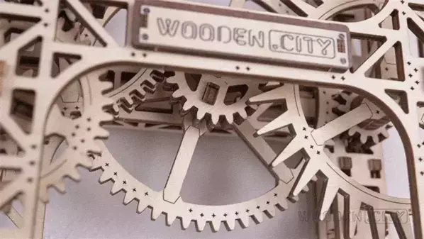 自分の手で組み立て＆動かして楽しむ木製壁掛け時計「Steampunk Wall Clock」、ついに日本初上陸！