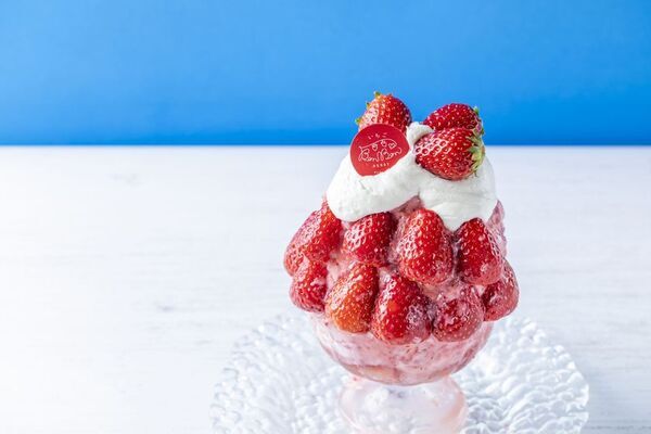 ＜いちご専門店の道の駅＞静岡県産いちごを削ったかき氷「けずりいちごおり」第2弾が新登場！今年は真っ赤なかき氷で、夏を鮮やかに盛り上げます！