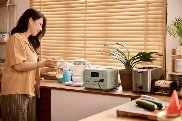 もっと軽く、もっとスマートに！次世代“ポタ電”の新作　AORA V2シリーズ＆Apex 300が7月1日遂に登場　早期購入特典＆クーポンキャンペーン実施！