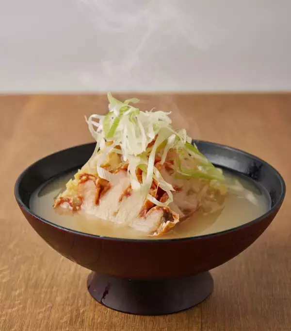 【熱海銀座おさかな食堂】熱海の新名物「熱海だいだいサクラマス」を味わう！暑い日でも食欲倍増！旨辛フェアを7/3より開催！