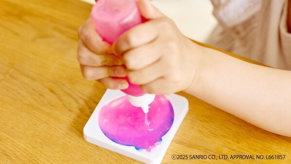 人気知育玩具「ぷにょぷにょアクアリウムmini」に「クロミ」「シナモロール」が新たに仲間入りし7月3日より発売　初のオリジナルチャームキットがセットに！