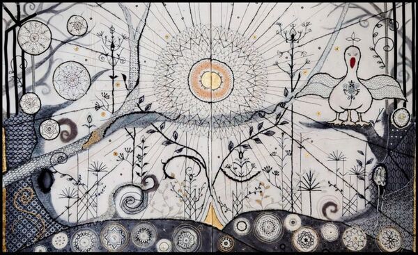 五島アサミ(テキスタイル作家・日本画家)、国立新美術館・個展セクションにて新作発表