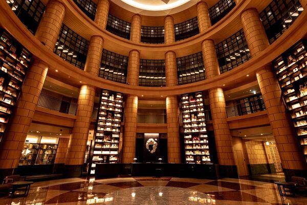 独創都市福岡に“補助線を引く”カルチャーガイド『THE BASICS FUKUOKA』#01 ART SCAPEを創刊