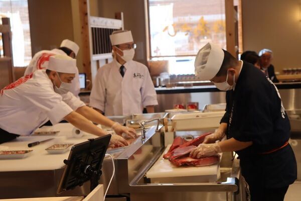 岡山県初！生本まぐろ×自然栽培米の新感覚回転寿司「すし遊館あさひ」津高店グランドオープン