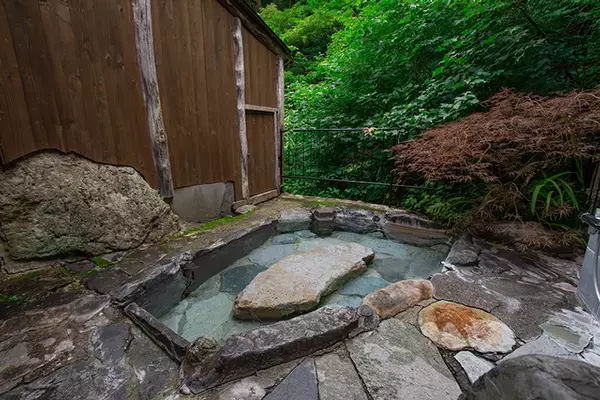 BIGLOBE、温泉賢人が偏愛する温泉宿リスト「開運」「ソロ女子」宿を本日公開