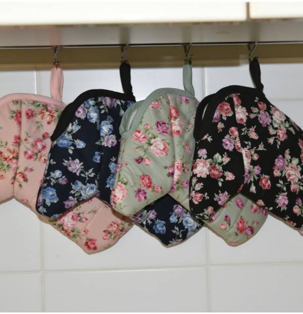 素手感覚で使用できる独自形状のオーブンミトン　Creema SPRINGSで先行販売開始！1960年創業の老舗エプロン屋「東京科学」が開発