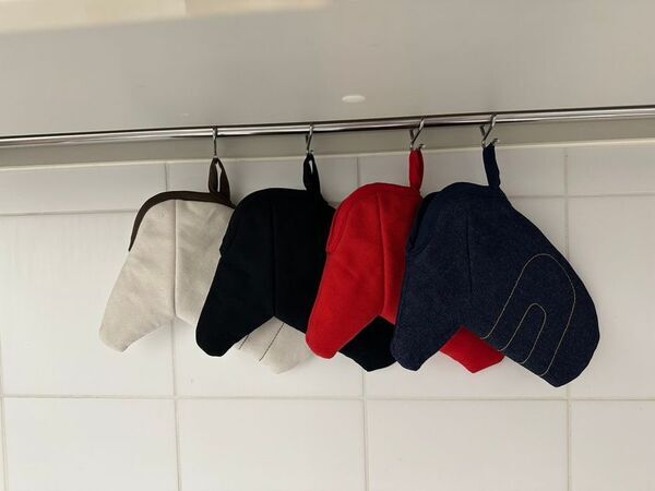 素手感覚で使用できる独自形状のオーブンミトン　Creema SPRINGSで先行販売開始！1960年創業の老舗エプロン屋「東京科学」が開発