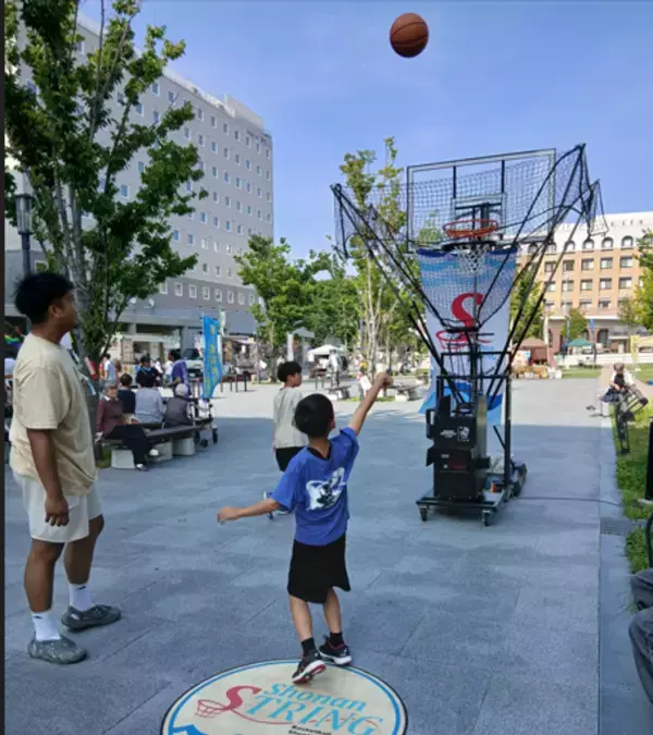 湘南・辻堂で夏休みの快適なスポーツ習慣！早起きでお得に！早朝無人営業で楽しめるバスケ施設『ShonanSTRING』の夏休み特別企画