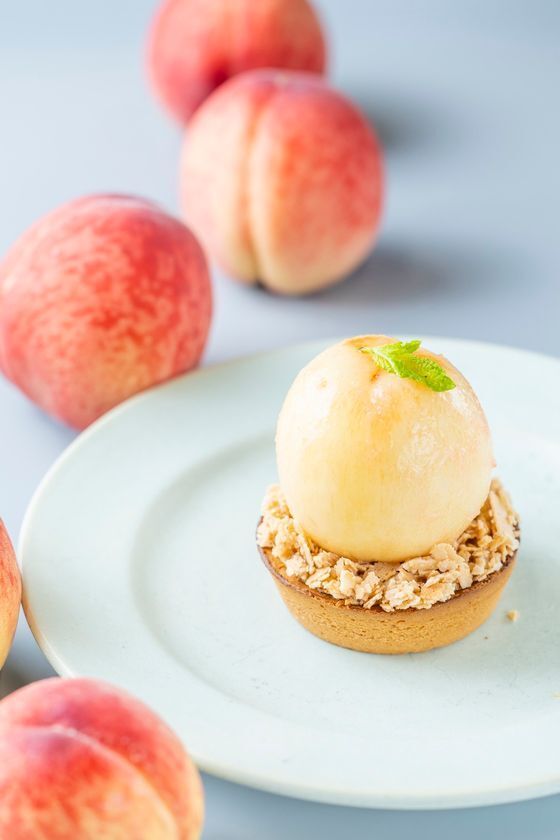 「旬到来！とろける桃、はじけるとうもろこし」TAMAGOYAベーカリーカフェ「桃スイーツ＆とうもろこしフェア」開催