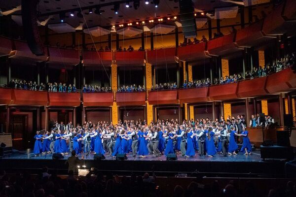 世界の喝采を浴びるNYヤングピープルズ・コーラス、待望の来日！ニューヨークの若き歌声が軽井沢・大阪・東京・能登を巡る―珠洲市で歌う「希望のハーモニー」2025年7月25日・26日・29日・31日開催