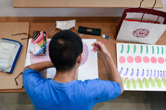 ～近鉄沿線の魅力創造～「いろどりグミ（奈良古都華いちご・大阪シャインマスカット）」 新発売！