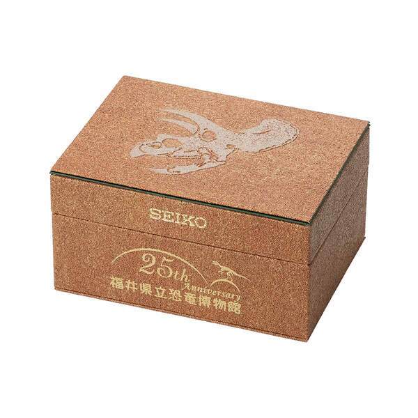 【福井県立恐竜博物館 監修】ティラノサウルスとトリケラトプス、人気の二大恐竜をイメージしたロマンあふれる腕時計が登場！