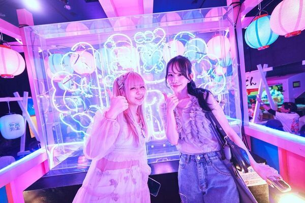 【イベントレポート】「脳汁」をテーマにした新感覚フードフェスに3日間で約10,000人が来場！“イキすぎた愛と混沌のフードフェス”『脳汁横丁』