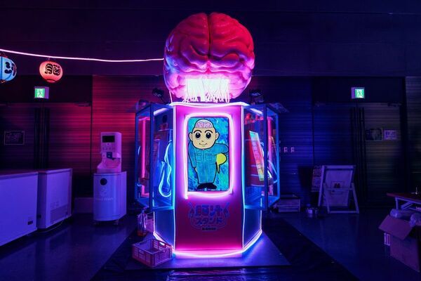 【イベントレポート】「脳汁」をテーマにした新感覚フードフェスに3日間で約10,000人が来場！“イキすぎた愛と混沌のフードフェス”『脳汁横丁』