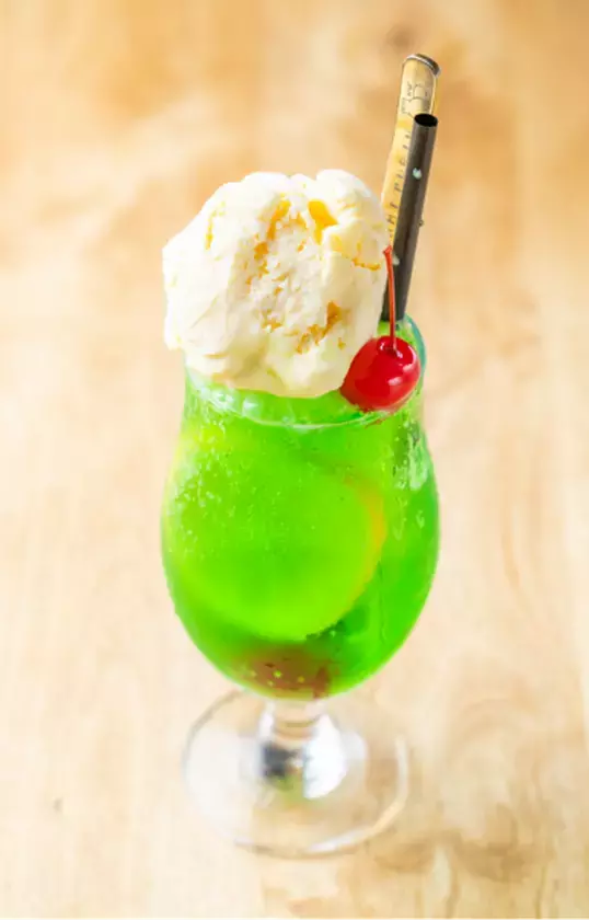 この夏、新たな“熱海名物”誕生！熱海プリン発のクラフトコーラ「熱海カラメルコーラ」が7月19日デビュー