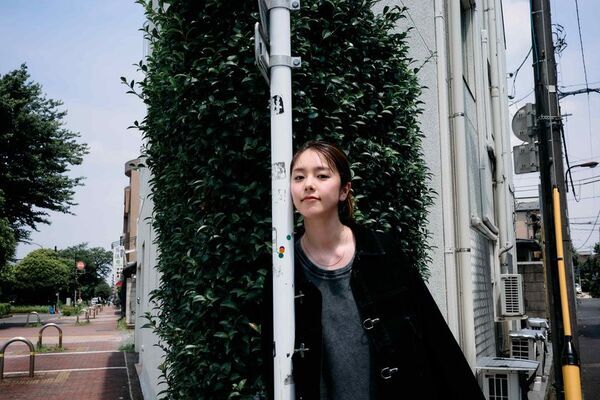 ［OPENING ACT×UMBRO］唐田えりかが纏う、都市の余白。新作コレクションを発表＆スペシャル撮影ビジュアルが公開