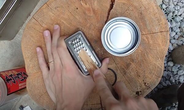 災害時にも使える「本格火起こしギア」、廃食用油と空き缶でできる“自作ストーブ”の活用例も公開