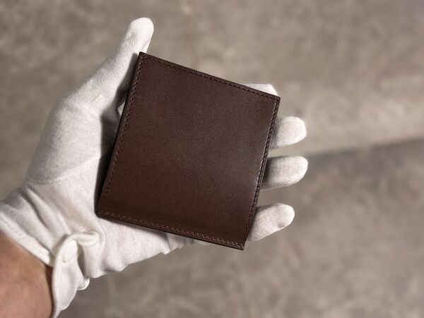 “ミニ財布の五原則”を形に――建築的設計×人間工学で「速さ」に特化したミニ財布『Tri-La』、7/28からCAMPFIREで販売開始