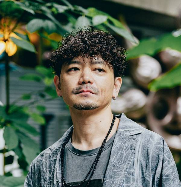 ジャズシーンの最前線を走るトランペットの鬼才・類家心平　キャリア初のソロプレイ集『メタモルフォーゼ』を8/28に発売